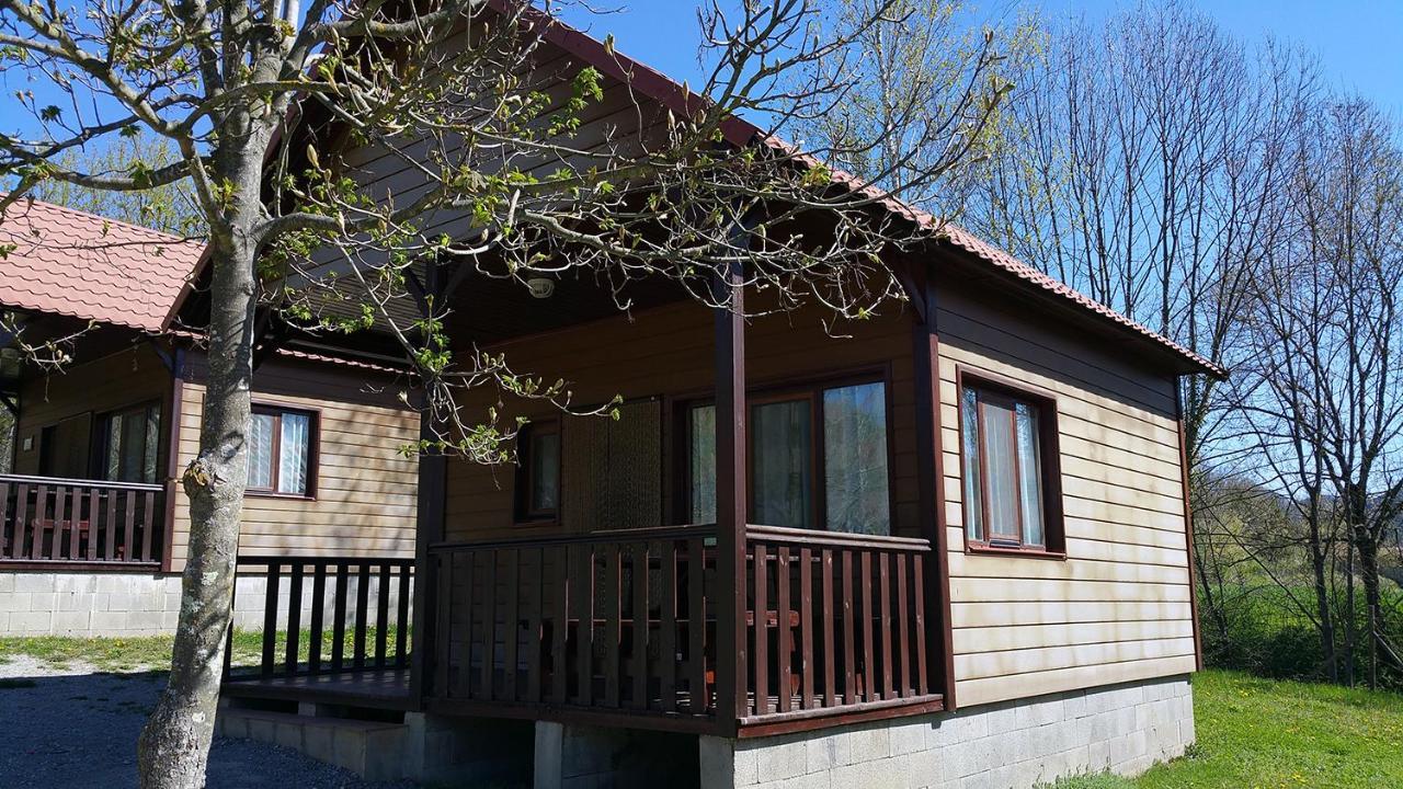 Camping - Bungalows La Soleia D'Oix エクステリア 写真